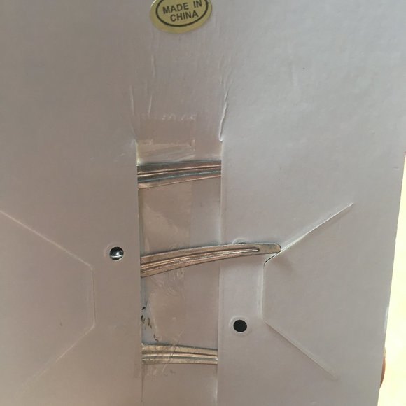 3 Shimmery Medium-sized Clips with Bows - Picture 2 of 2